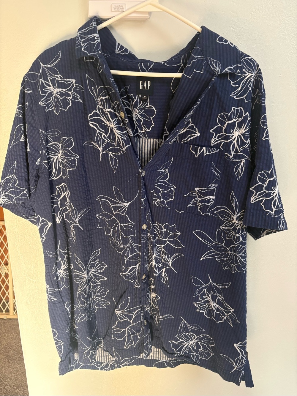GAP Navy Blue Short-Sleeve Button-Up Shirt with White Floral Print